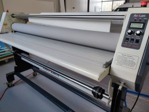 Evodruck Werbung - Hochwertige Druckprodukte - Laminiert zum Schutz vor Sonnenstrahlung - UV Schutz